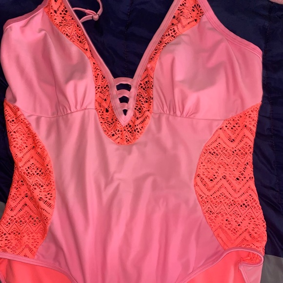 Full Body Swimsuit 🩱 - Picture 1 of 3